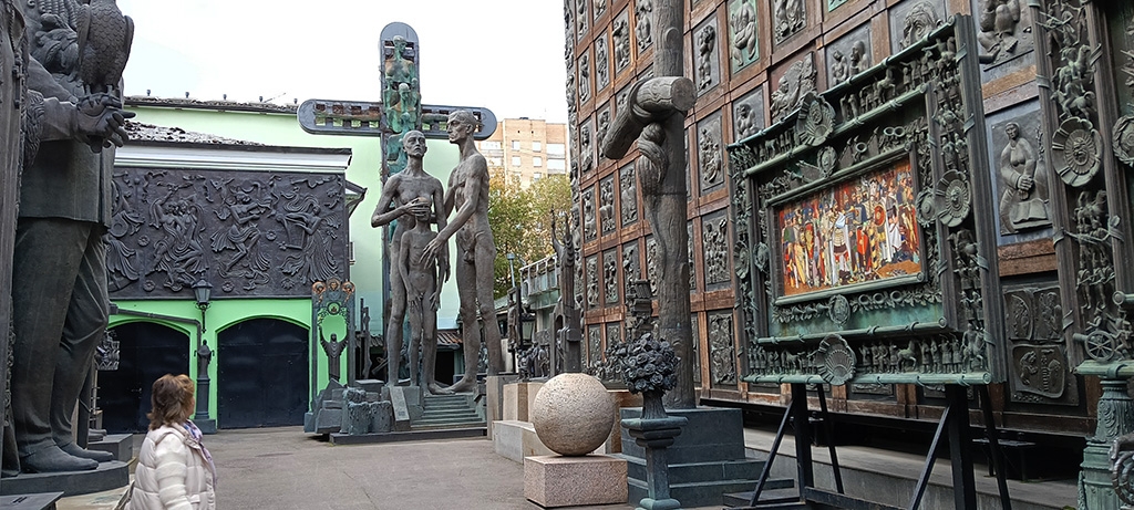 СВЕТЛAЯ ПАМЯТЬ ВЕЛИКОГО ХУДОЖНИКА